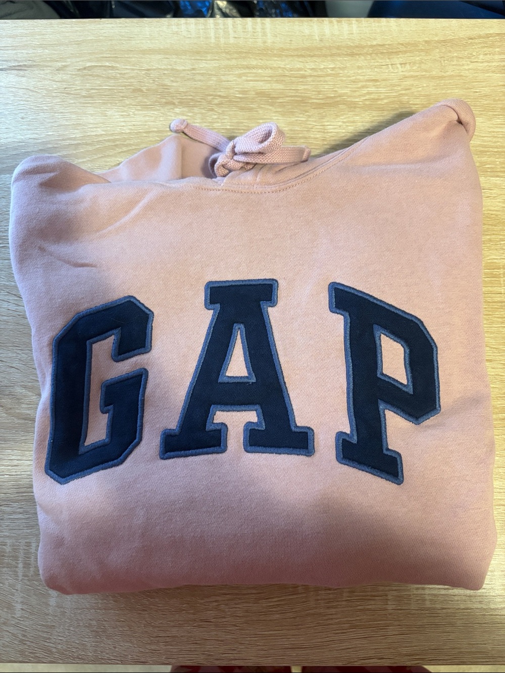 GAP Men's Crewneck Sweatshirt in Dusty Pink with Navy Logo